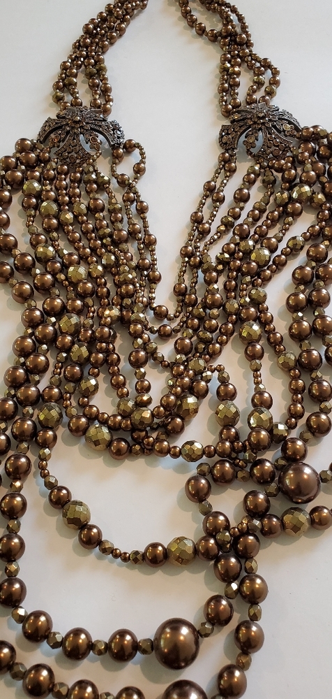 Stunning Carolee brown "pearl" necklace